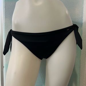NWT Lycra Womens Black Bikini Bottoms